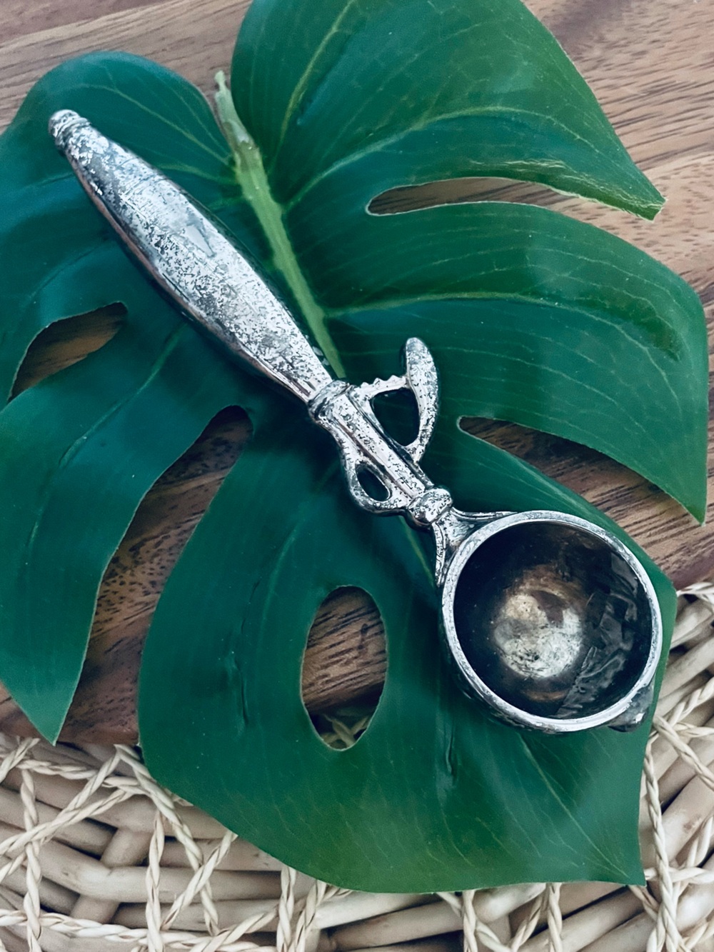 PartyLite vintage silver plated ice cream scoop candle snuffer with tarnish